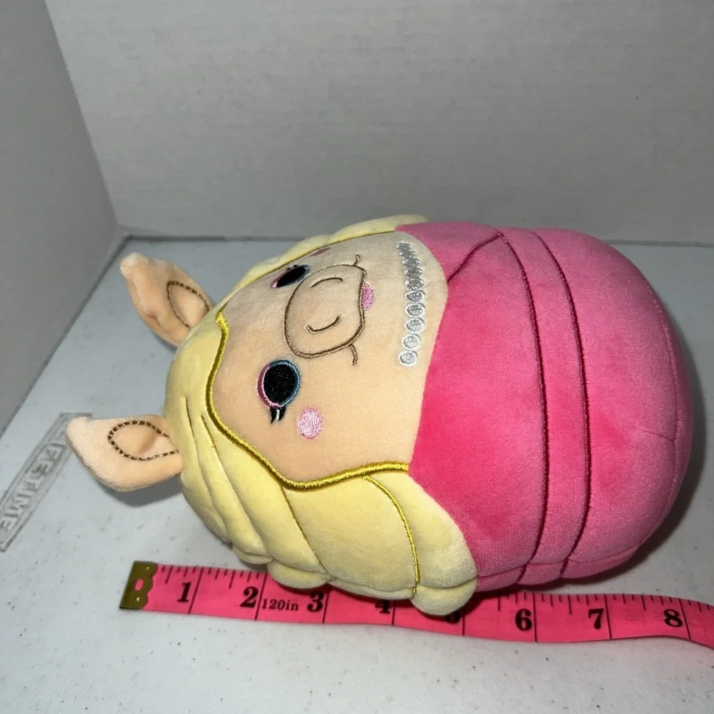 DISNEY THE MUPPETS SQUISHMALLOW MISS PIGGY 6.5